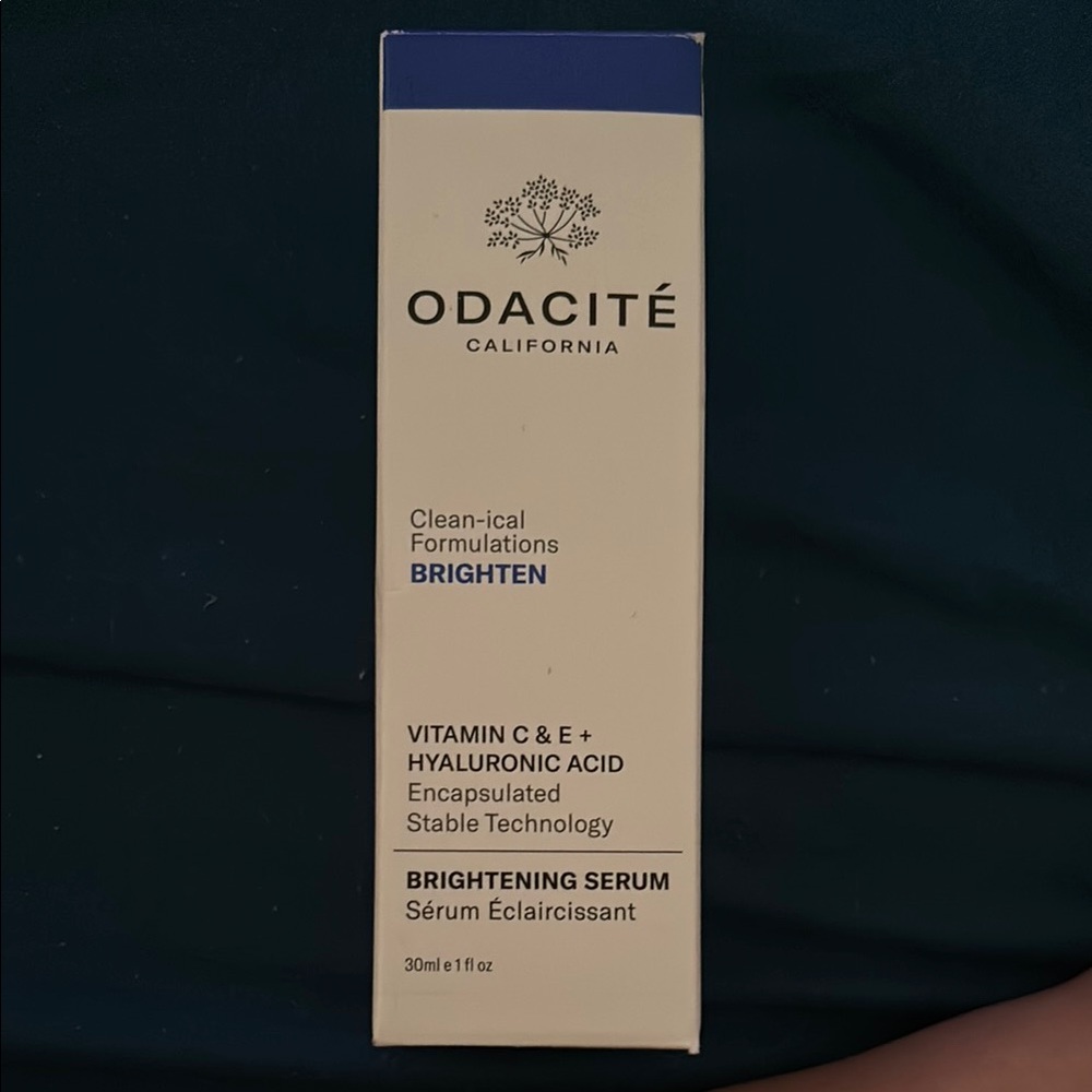 Brightening Serum - Cream and Blue